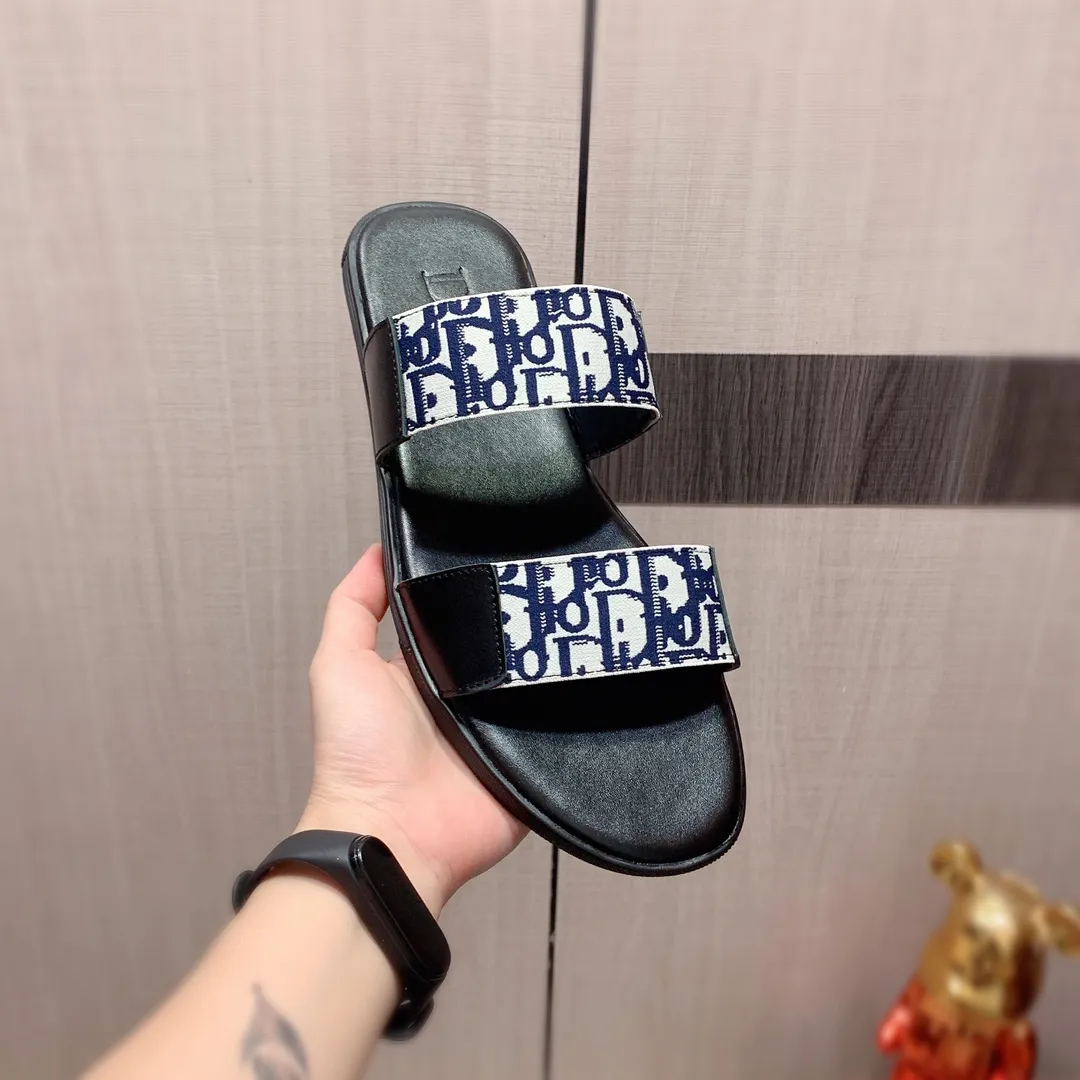 Slippers: New model factory price 220:🎩🎩🔥🔥《Dior* 》【High·Version】Series of slippers, top purchasing agent🔍🔍Men's 2020 counters are on sale at the same time, imported from Italy, original selected cowhide, exquisite workmanship,), sole: (super comfortable) original factory special supply Original sole, ⚠️Exclusive double-layer movable molded sole, super comfortable⚠️, real shot 🎬The real thing is more beautiful🔍🔍original quality, you can go in and out of the counter at will, 266 positive code 38-44, long-term availability